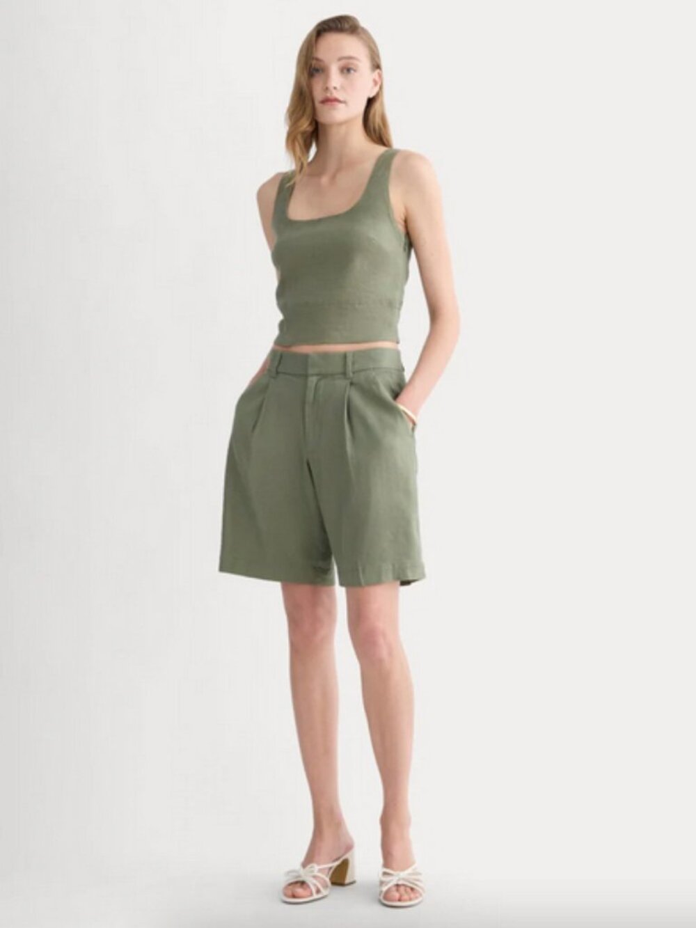 NWT Everlane The Pleated Short in Stretch Linen, green, size 2